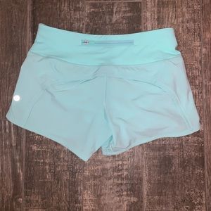 Lulelemin shorts